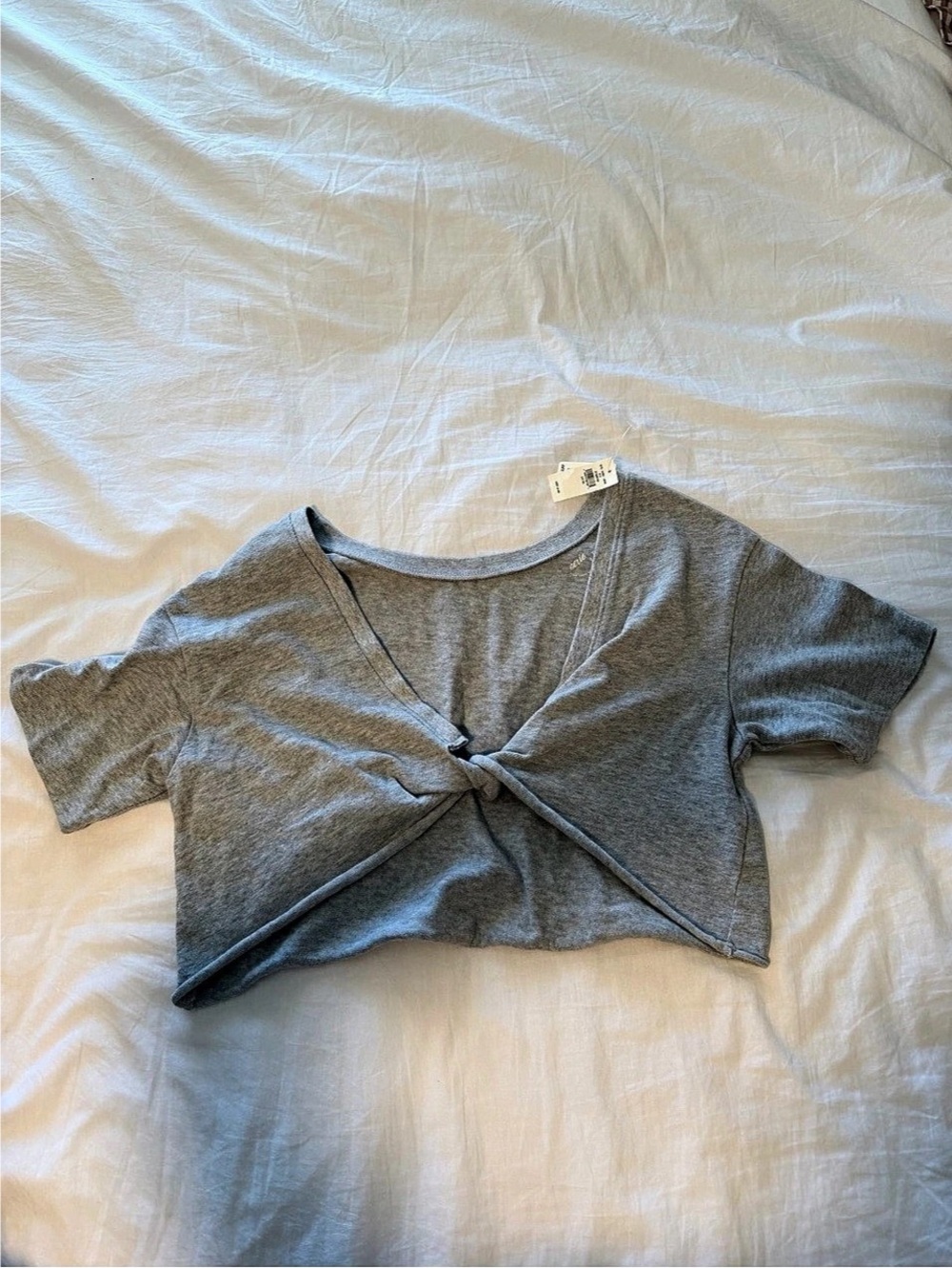 Aerie Thumbs Up Twist Front Cropped T-Shirt Gray Medium NWT